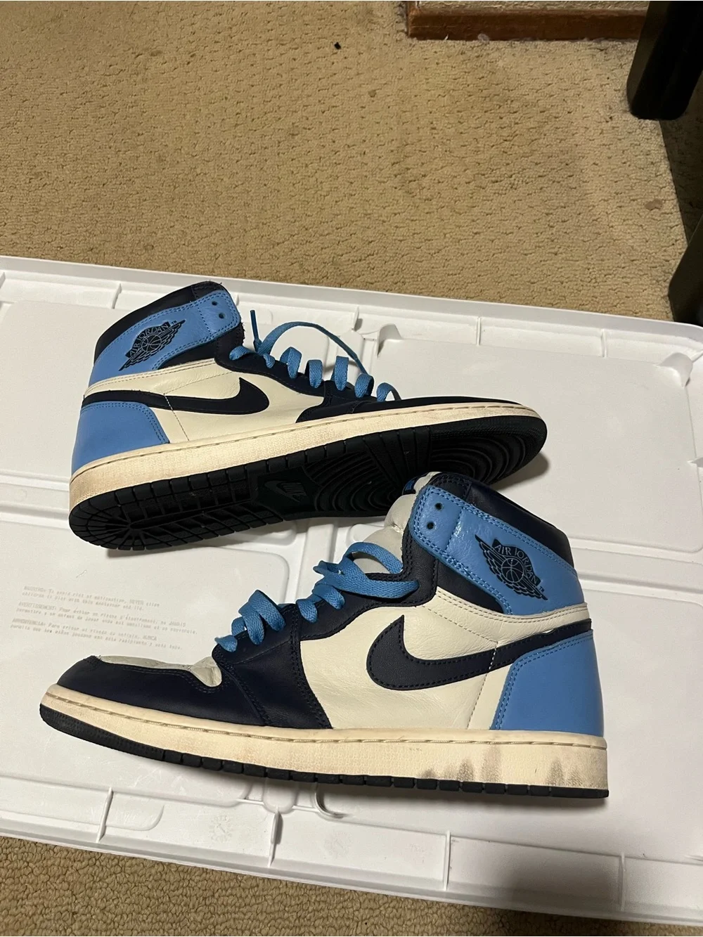 Nike Air Jordan 1 Retro OG High Obsidian UNC 2019 Size 12 555088–140